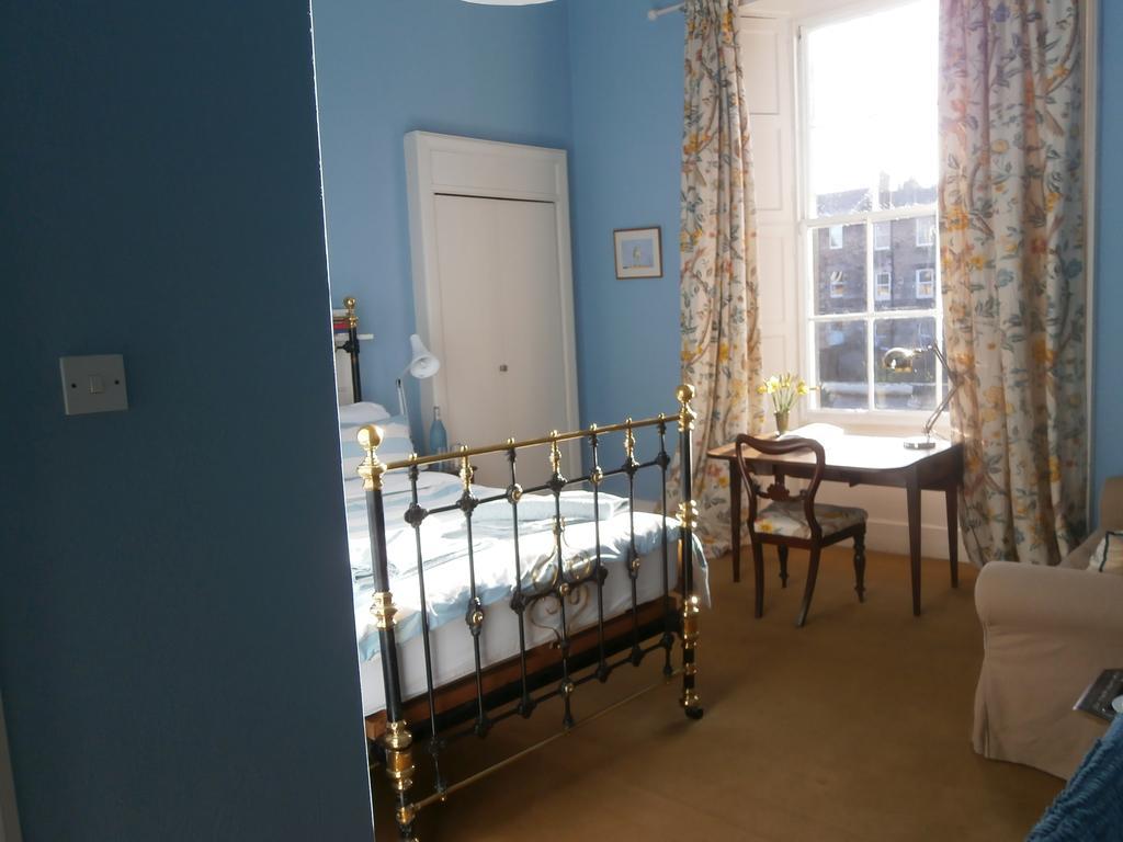 Winter Cherry Bed & Breakfast Edinburgh Oda fotoğraf