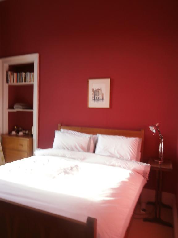 Winter Cherry Bed & Breakfast Edinburgh Oda fotoğraf