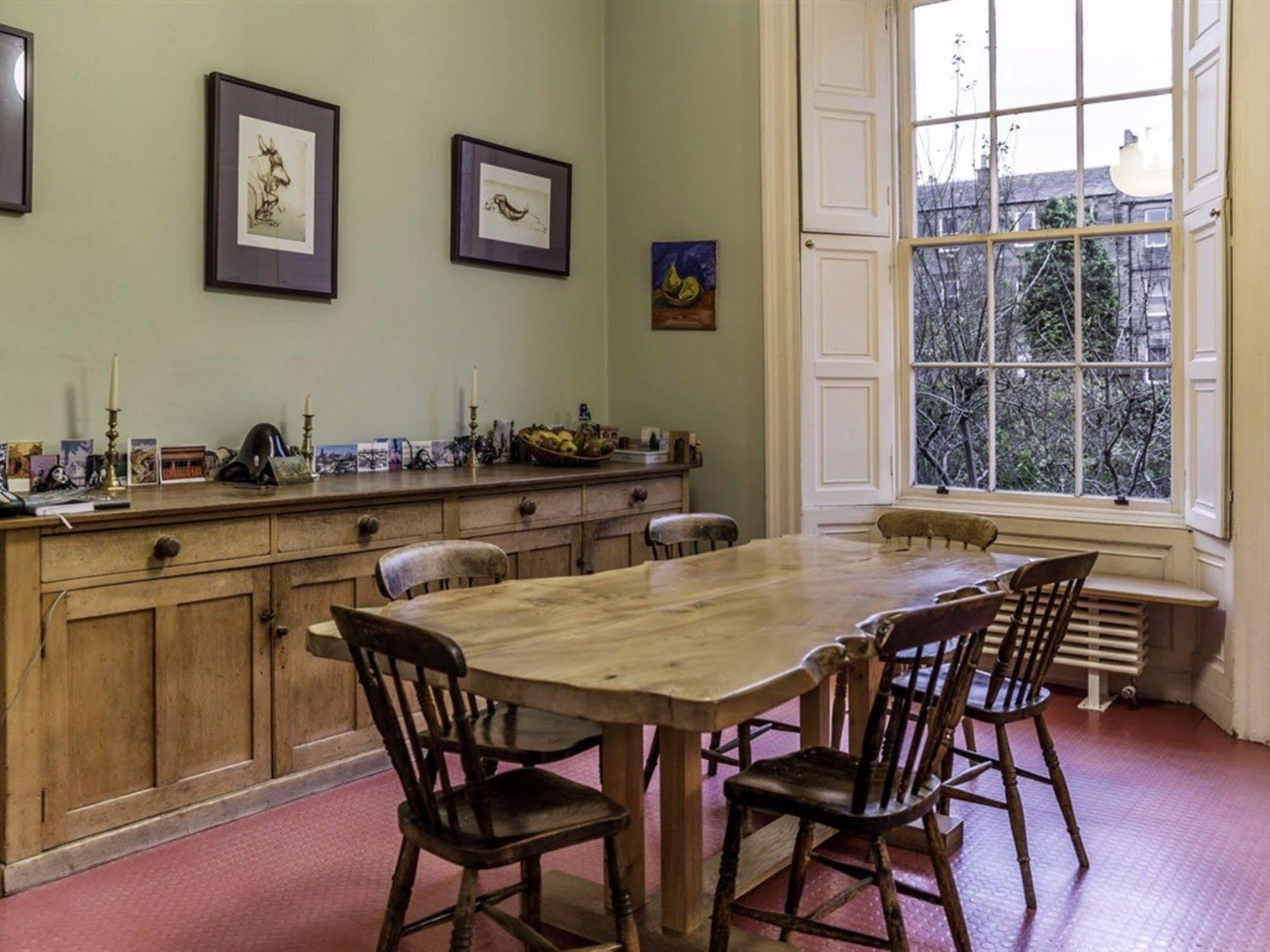 Winter Cherry Bed & Breakfast Edinburgh Dış mekan fotoğraf