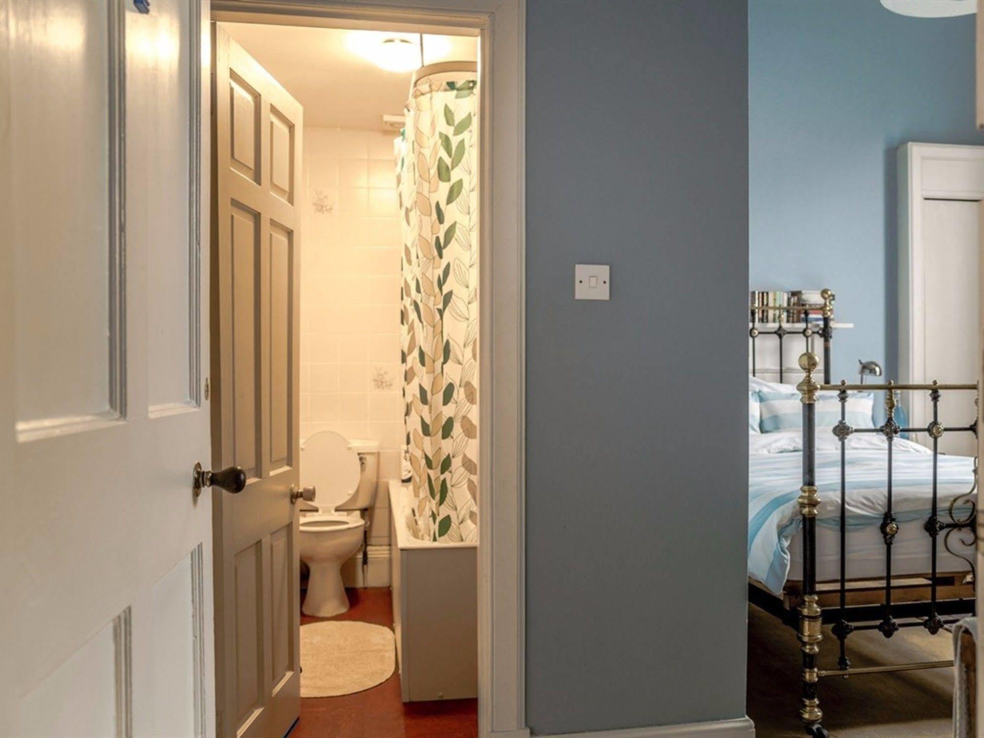 Winter Cherry Bed & Breakfast Edinburgh Dış mekan fotoğraf