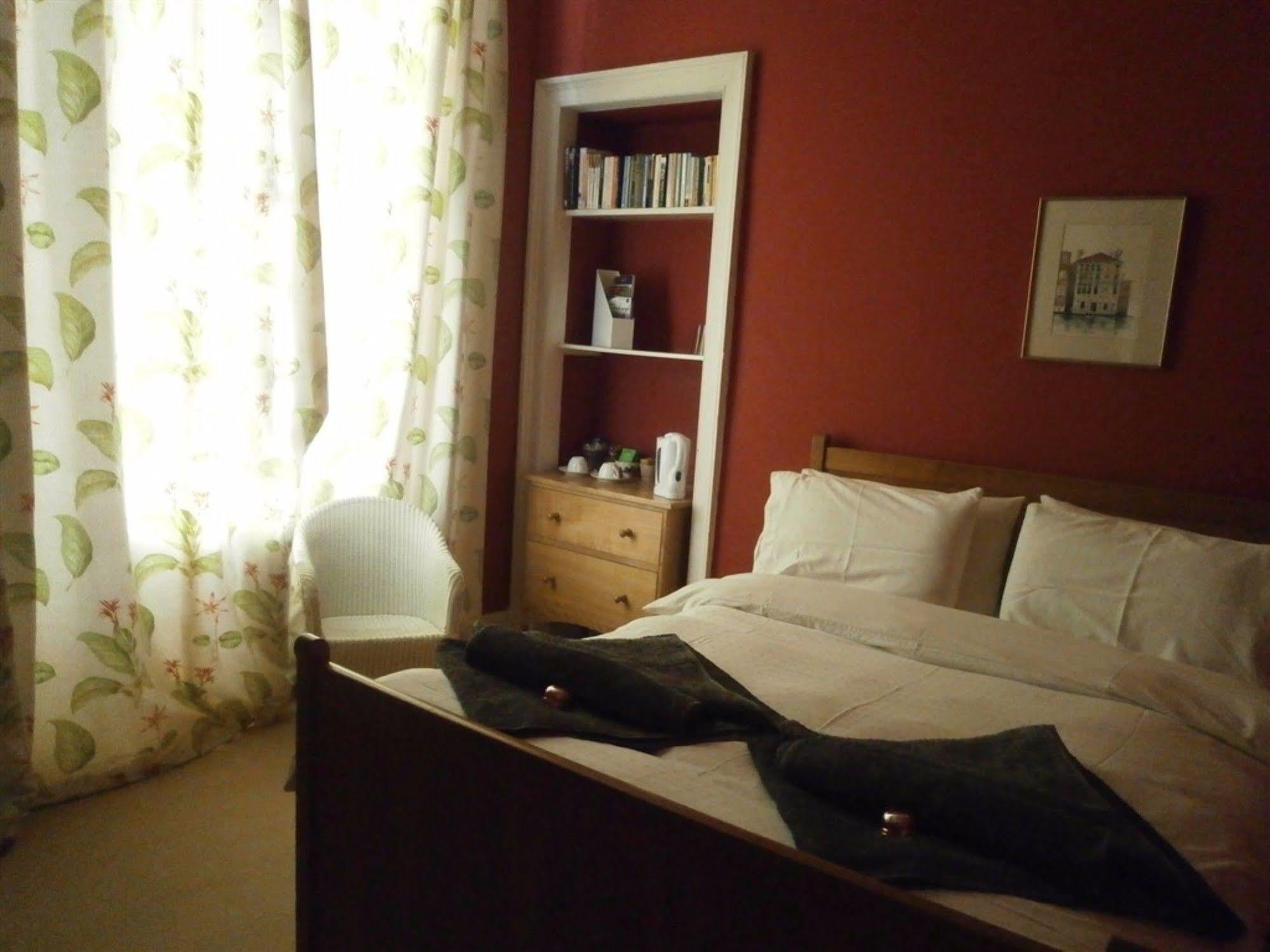 Winter Cherry Bed & Breakfast Edinburgh Dış mekan fotoğraf