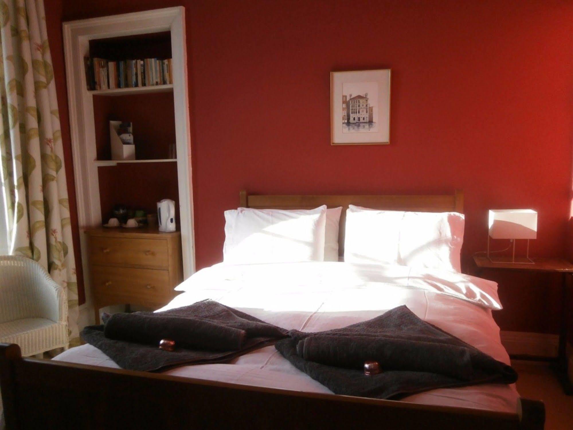 Winter Cherry Bed & Breakfast Edinburgh Dış mekan fotoğraf
